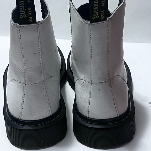 Dr. Martens Luana White US 7, UK 5 Punk, Emo, Rock, ,Glam, Goth Tie Up Boots - Picture 4 of 13